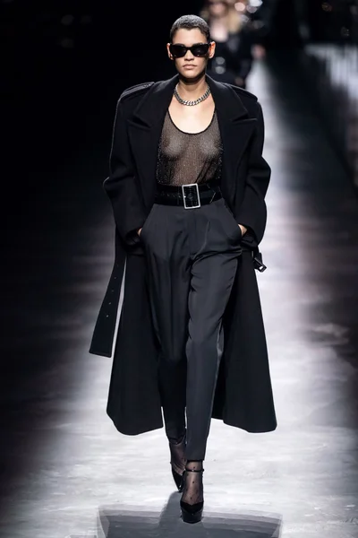 Look 3